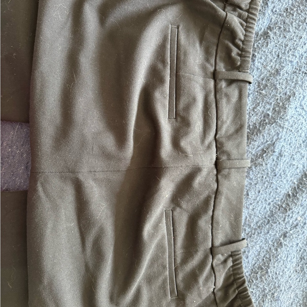 Talbots Dark navy slacks. Heritage fit. No stain rips or tears.Suze 16WP